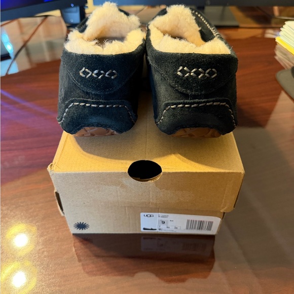 UGG Ansley women’s size 9 - Picture 4 of 8